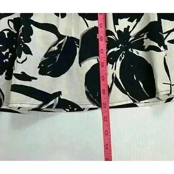 Maurices Womens SZ 9 Navy White Floral Circle & Skater Skirt Side Zipper A-Line - Picture 3 of 10